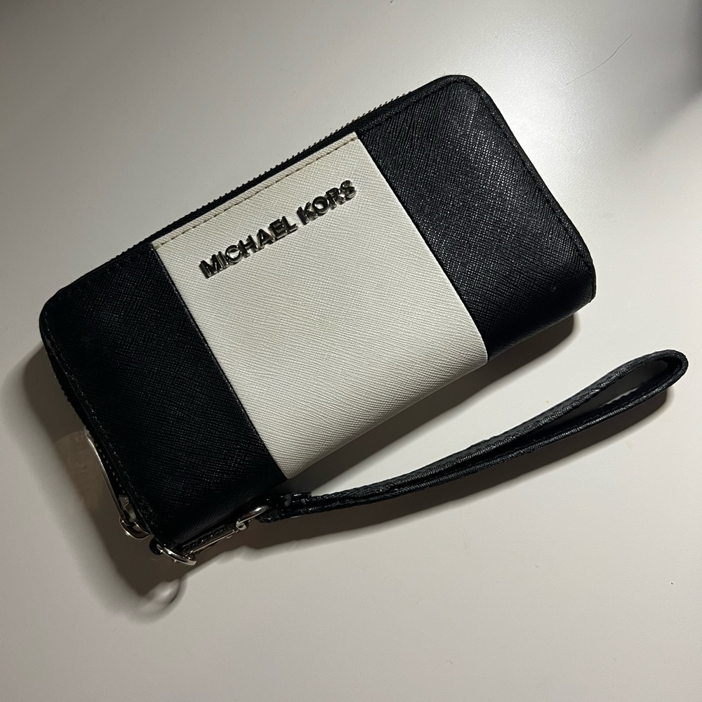 Michael Kors - Black & White Wallet Wristlet (Used)